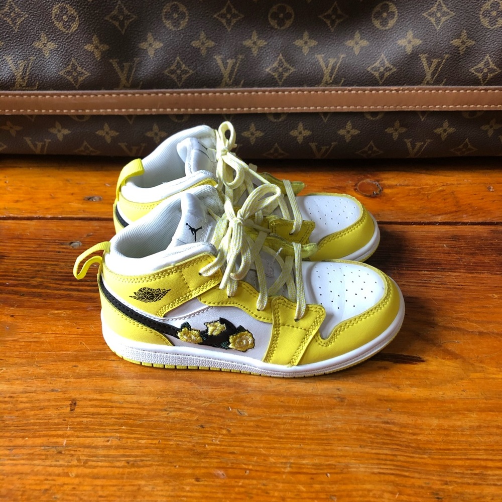 Nike Air Jordan 1 Mid (TD) Rose Patch AV5172-700